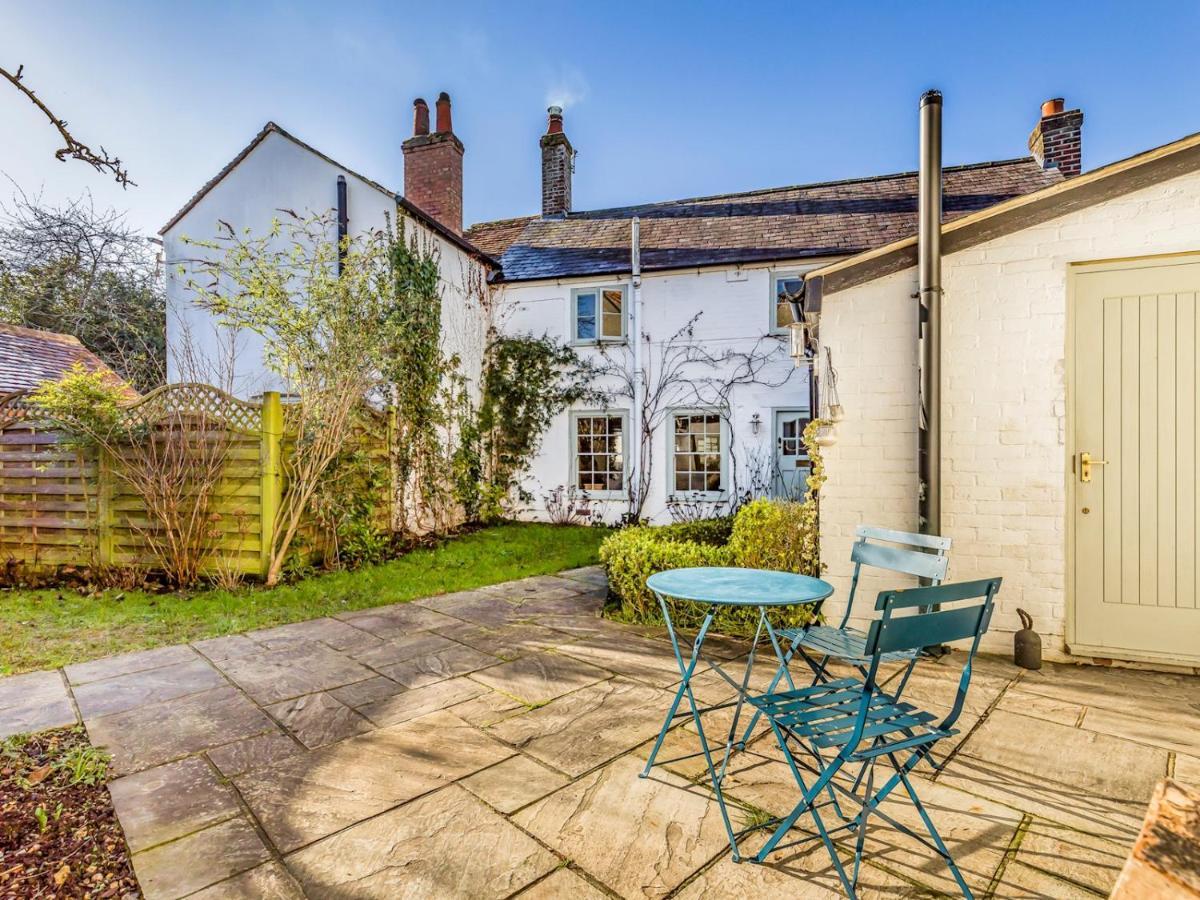 Pass The Keys Charming Downland Cottage Chichester Exterior photo
