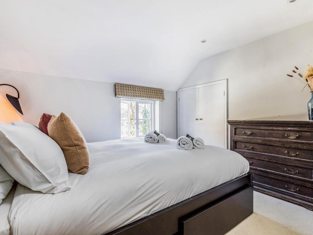 Pass The Keys Charming Downland Cottage Chichester Exterior photo