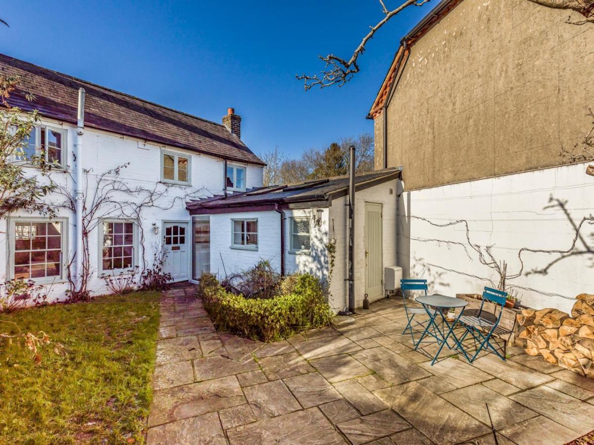 Pass The Keys Charming Downland Cottage Chichester Exterior photo